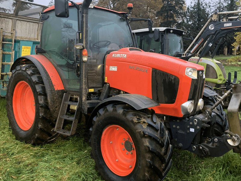 Traktor типа Kubota TRACTEUR KUBOTA M 135 GX, Gebrauchtmaschine в ST CLEMENT DE LA PLACE (Фотография 1)