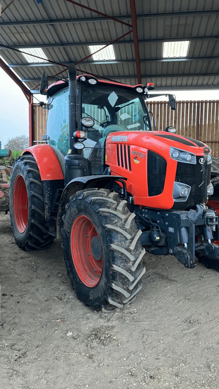 Traktor typu Kubota TRACTEUR KUBOTA M7151, Gebrauchtmaschine v PONTIVY (Obrázok 3)