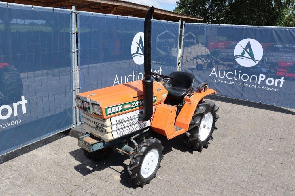 Traktor van het type Kubota ZB1402-M, Gebrauchtmaschine in Antwerpen (Foto 9)