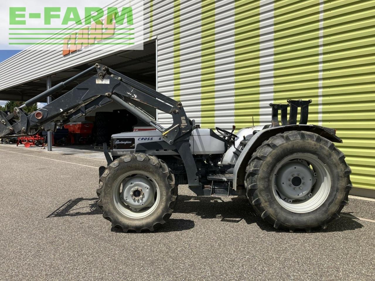 Traktor typu Lamborghini 674-70 arceau + manip mp 75, Gebrauchtmaschine w AILLAS (33 - GIRONDE) (Zdjęcie 2)