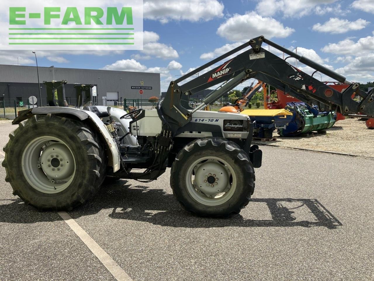 Traktor of the type Lamborghini 674-70 arceau + manip mp 75, Gebrauchtmaschine in AILLAS (33 - GIRONDE) (Picture 4)