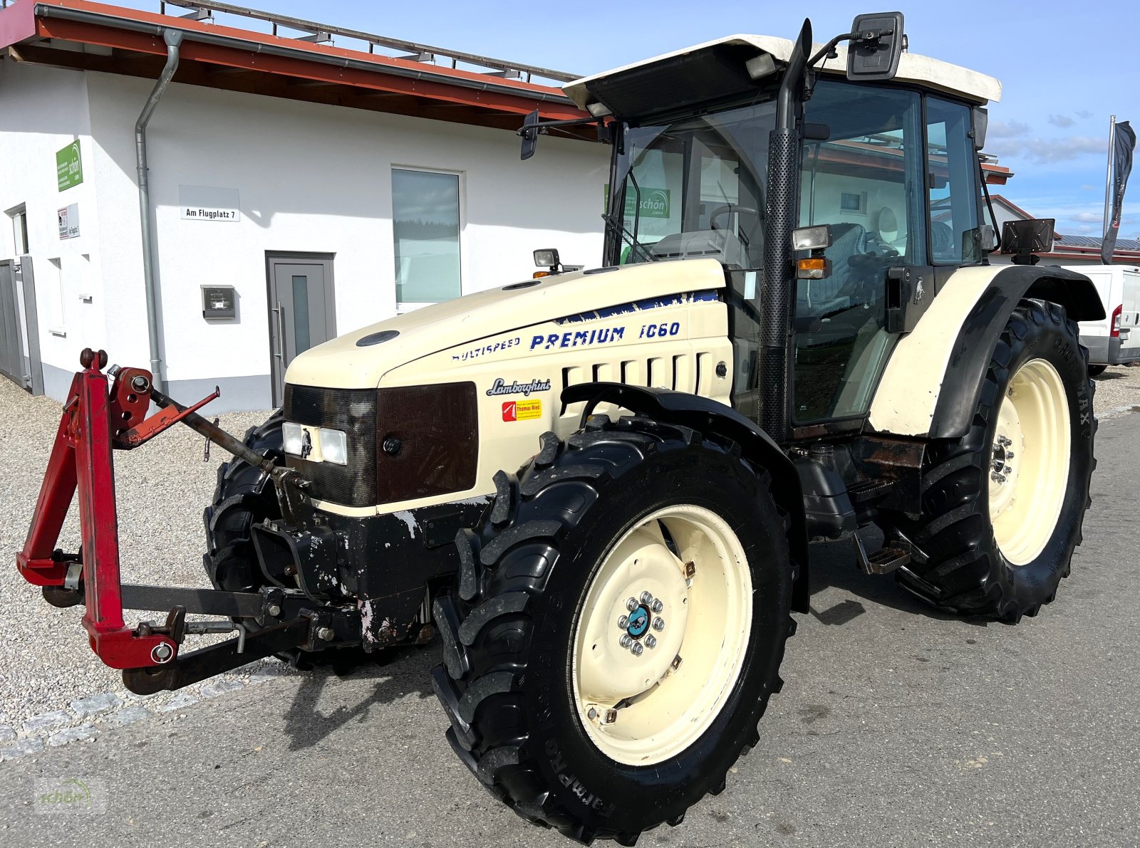 Traktor des Typs Lamborghini Premium 1060 mit FH und Frontzapfwelle aus erster Hand, Gebrauchtmaschine in Burgrieden (Bild 1)