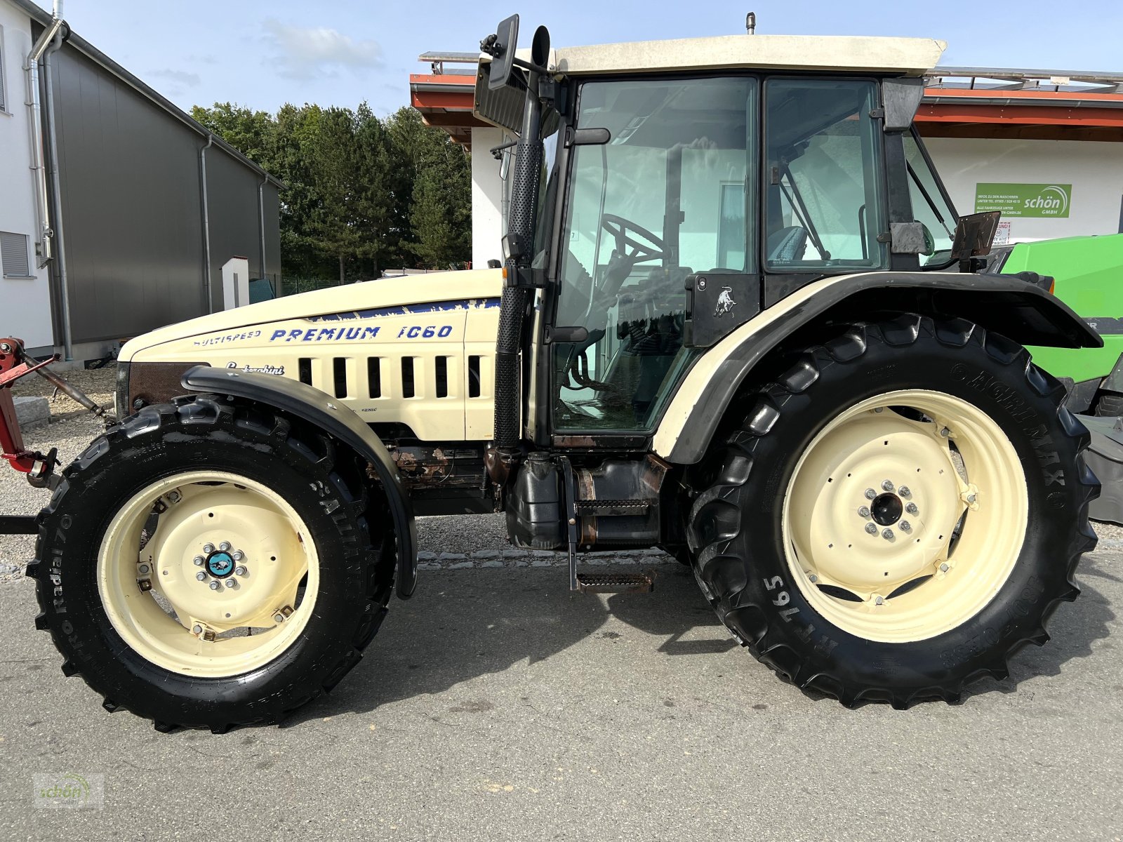 Traktor typu Lamborghini Premium 1060 mit FH und Frontzapfwelle aus erster Hand, Gebrauchtmaschine w Burgrieden (Zdjęcie 3)