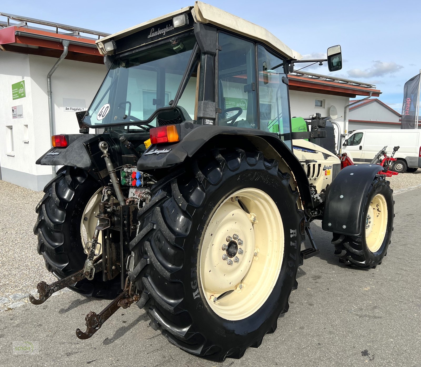 Traktor typu Lamborghini Premium 1060 mit FH und Frontzapfwelle aus erster Hand, Gebrauchtmaschine v Burgrieden (Obrázek 8)