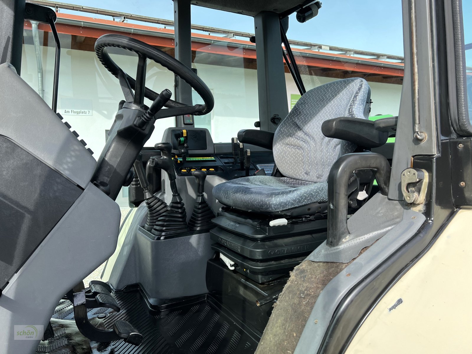 Traktor tip Lamborghini Premium 1060 mit FH und Frontzapfwelle aus erster Hand, Gebrauchtmaschine in Burgrieden (Poză 14)