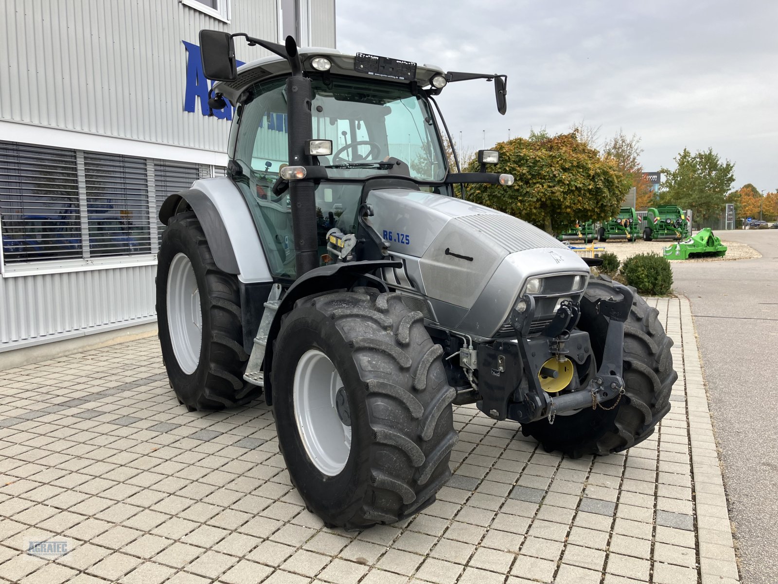 Traktor of the type Lamborghini R 6.125 DCR, Gebrauchtmaschine in Salching bei Straubing (Picture 4)