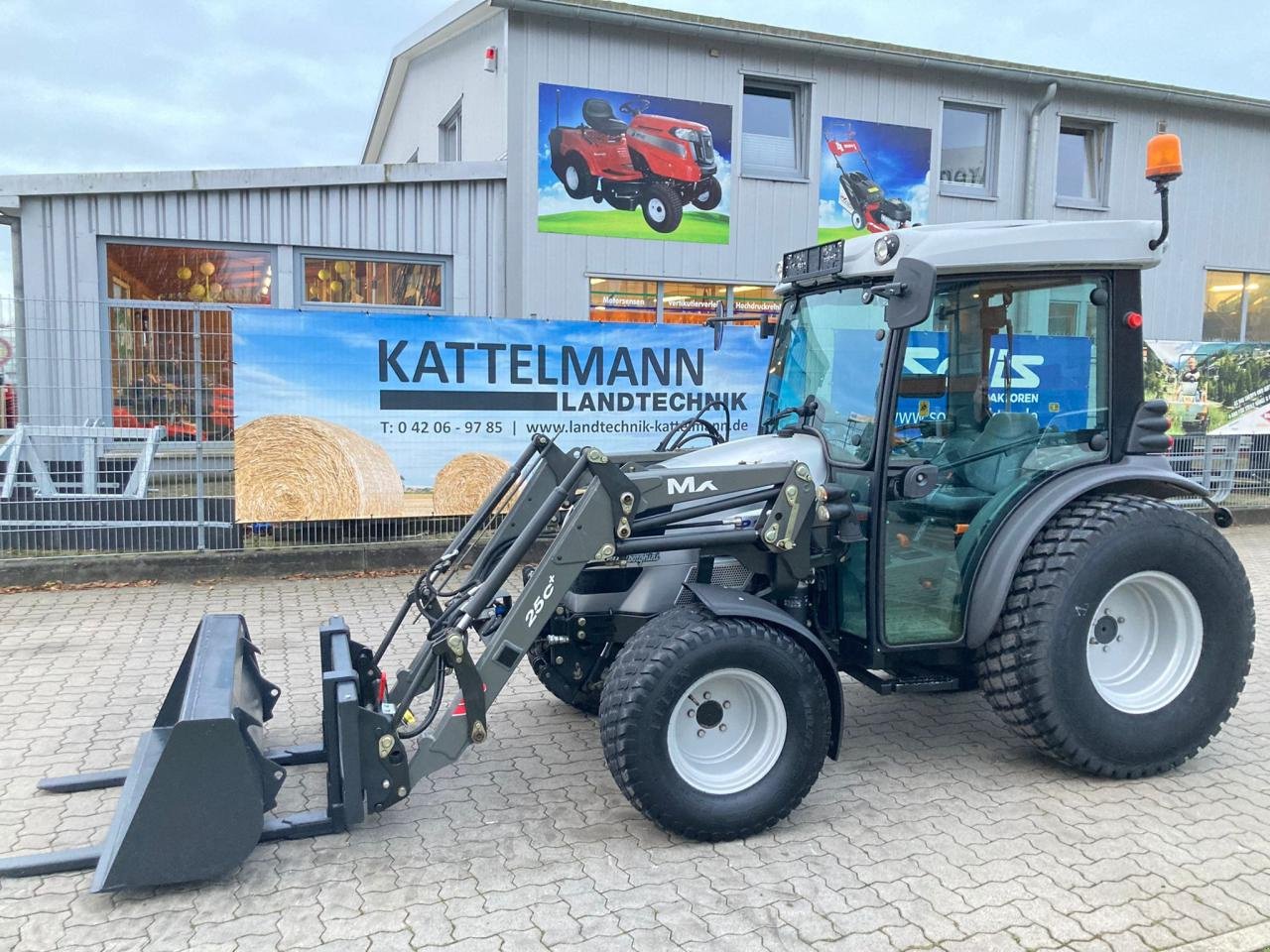 Traktor des Typs Lamborghini R1.55, Gebrauchtmaschine in Stuhr (Bild 2)