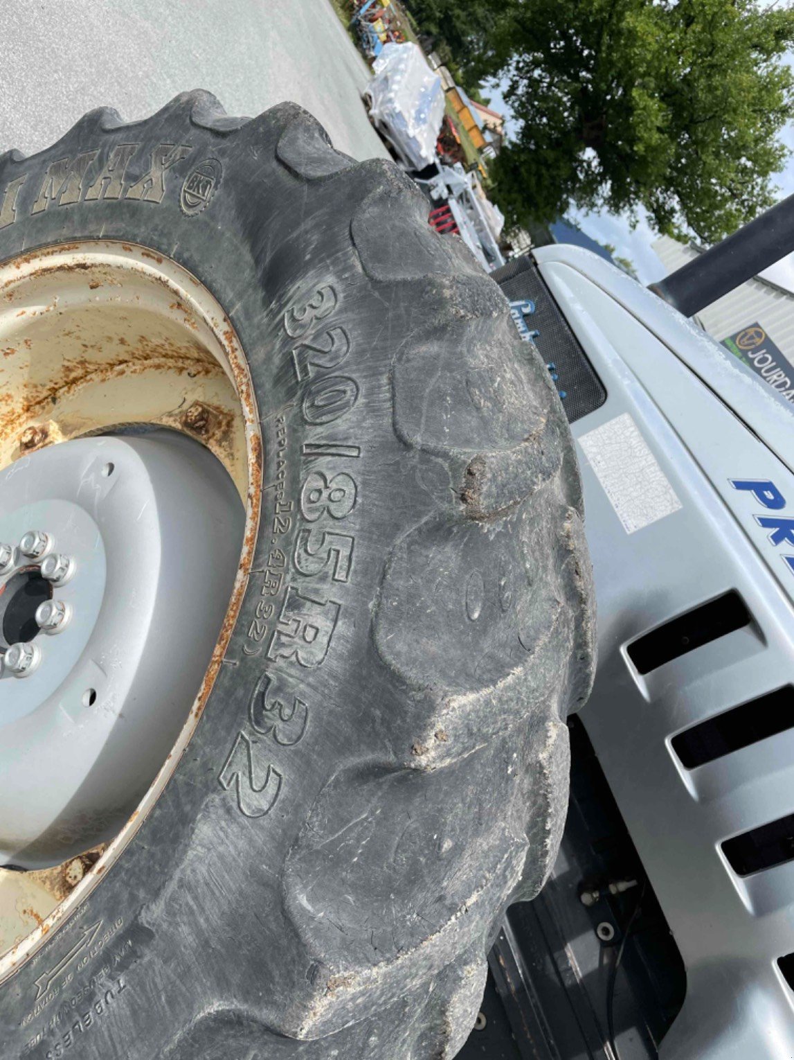 Traktor van het type Lamborghini Tracteur agricole Premium 1060 Lamborghini, Gebrauchtmaschine in LA SOUTERRAINE (Foto 10)