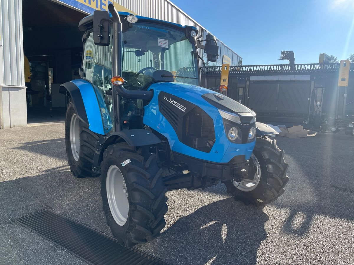 Traktor of the type Landini 4-060, Neumaschine in Burgkirchen (Picture 8)