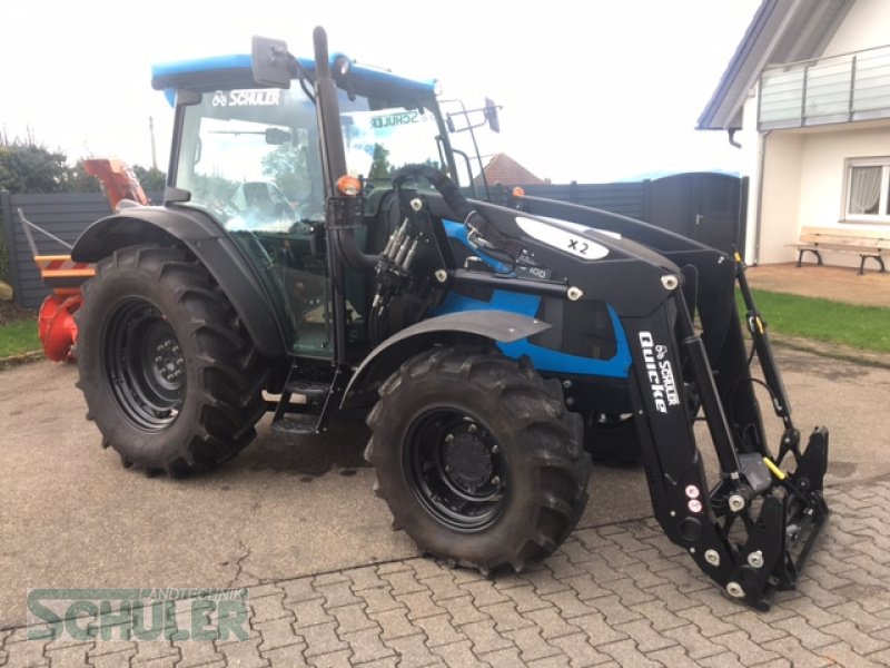 Traktor des Typs Landini 4-070D, Neumaschine in St. Märgen (Bild 1)