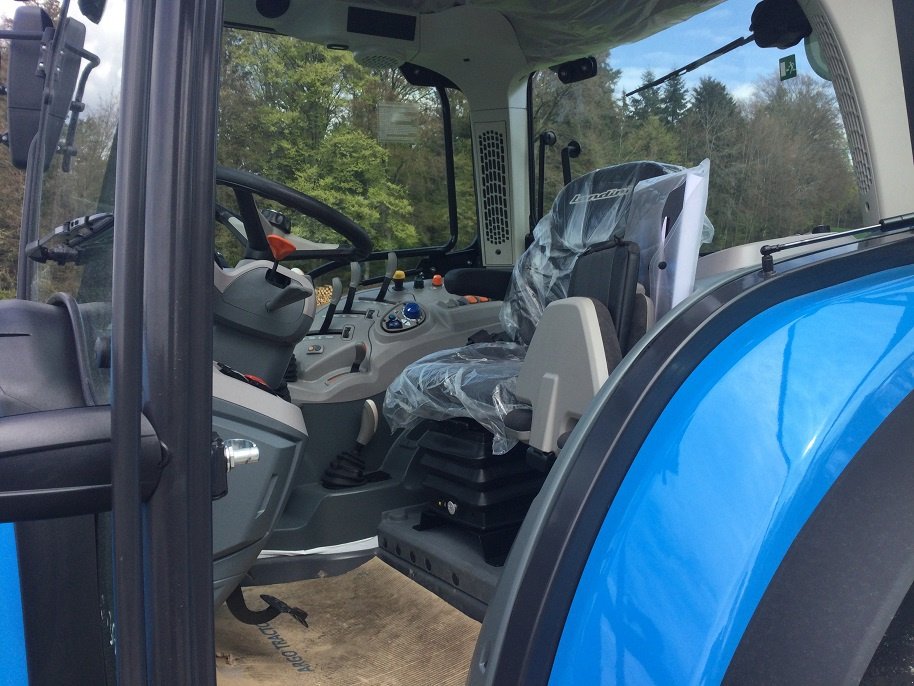 Traktor of the type Landini 5-100, Neumaschine in Fürsteneck (Picture 13)