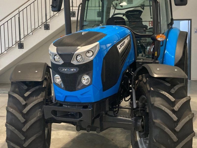 Traktor typu Landini 5-100, Vorführmaschine v Oberweidelham (Obrázek 2)