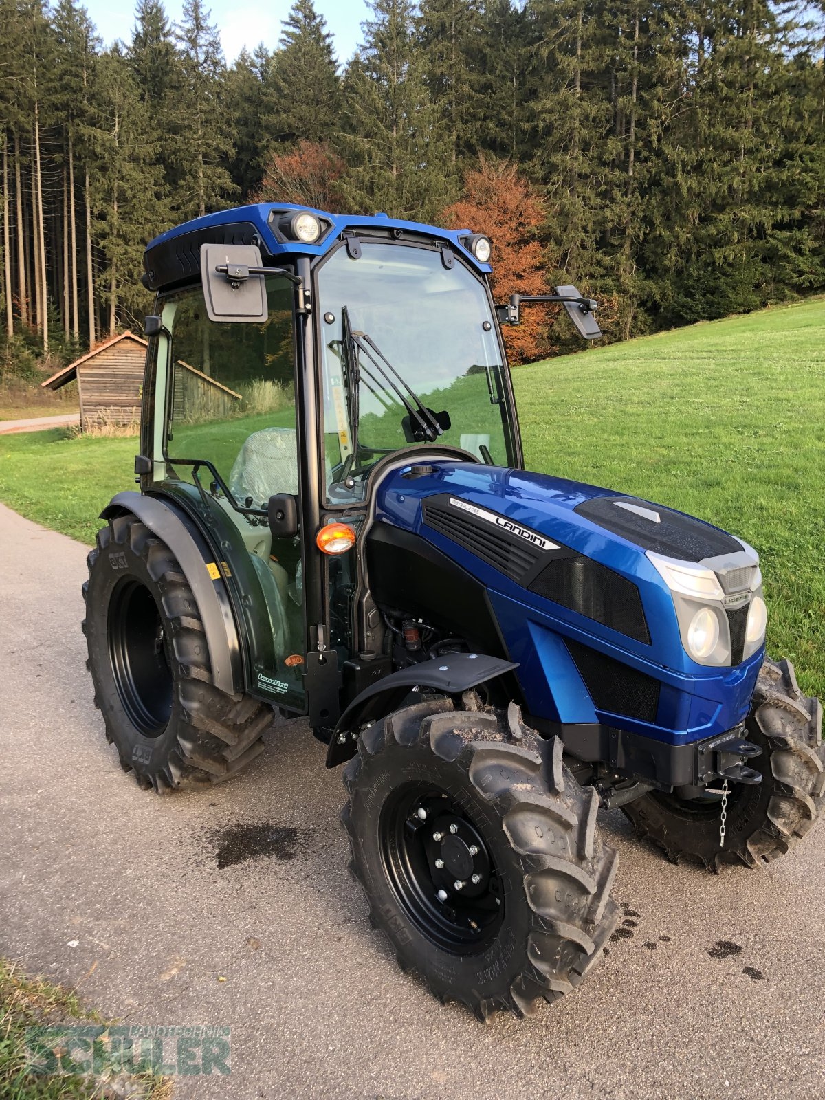 Traktor of the type Landini Serie 2-055, Neumaschine in St. Märgen (Picture 1)