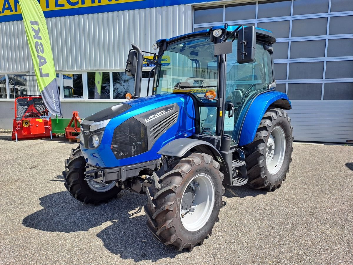 Traktor of the type Landini Serie 4-070, Neumaschine in Burgkirchen (Picture 1)