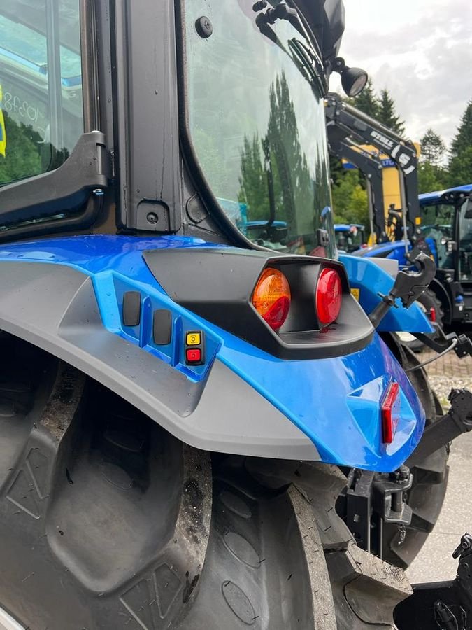 Traktor of the type Landini Serie 4-080, Neumaschine in Burgkirchen (Picture 5)