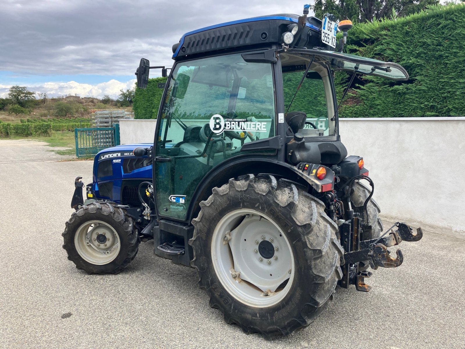 Traktor типа Landini Tracteur agricole REX 100F Landini, Gebrauchtmaschine в ROYNAC (Фотография 4)