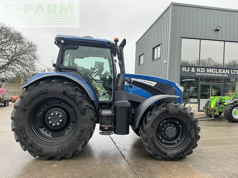 Traktor of the type Landini unused landini 7-200 tractor, Gebrauchtmaschine in SHAFTESBURY (Picture 1)