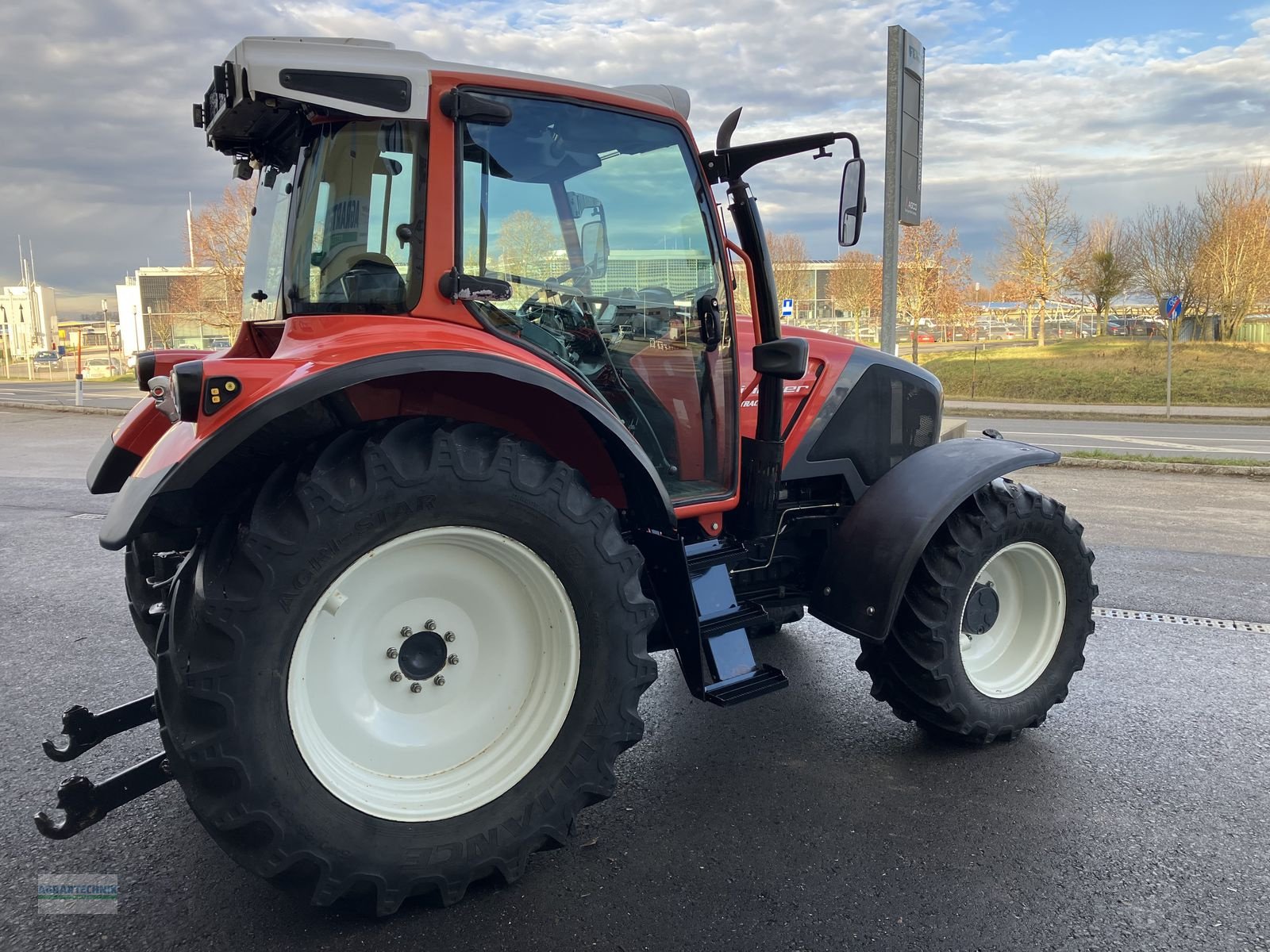 Traktor des Typs Lindner Geotrac 104, Gebrauchtmaschine in Pettenbach (Bild 4)