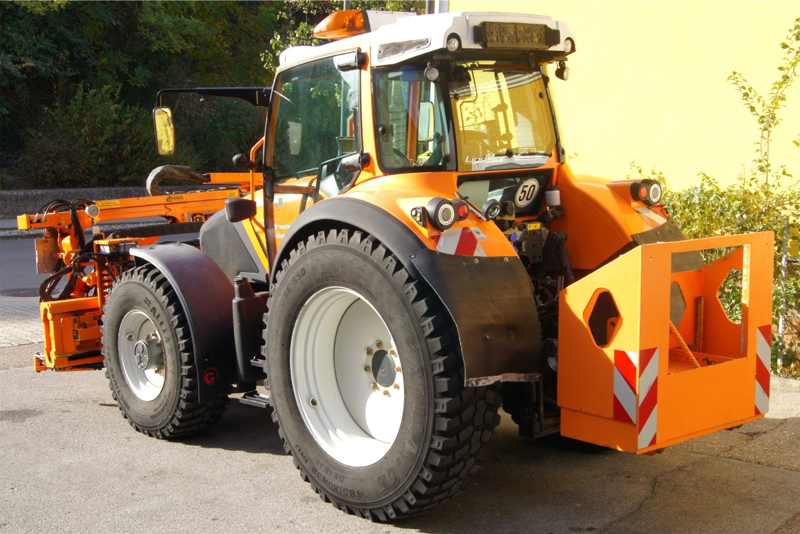 Traktor des Typs Lindner Geotrac 124/DÜCKER Una 600 Mäher/Winterdienst, Gebrauchtmaschine in Gaubitsch (Bild 4)