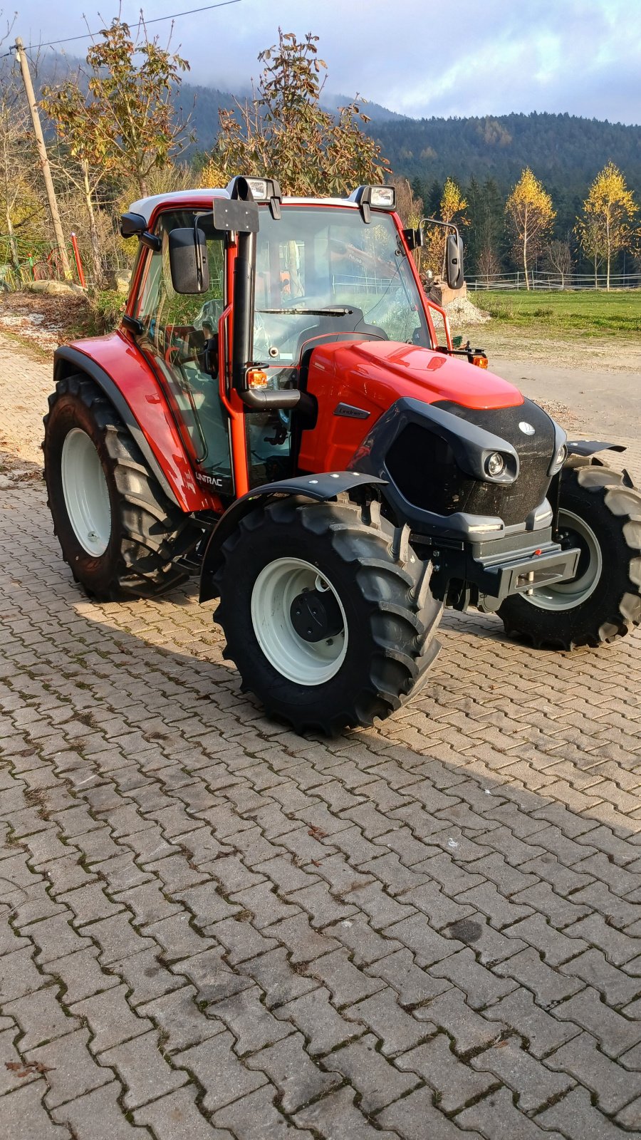 Traktor du type Lindner Lindner, Lintrac, 65 LS, 75 LS, Traktor, Neumaschine en Bad Kötzting (Photo 8)