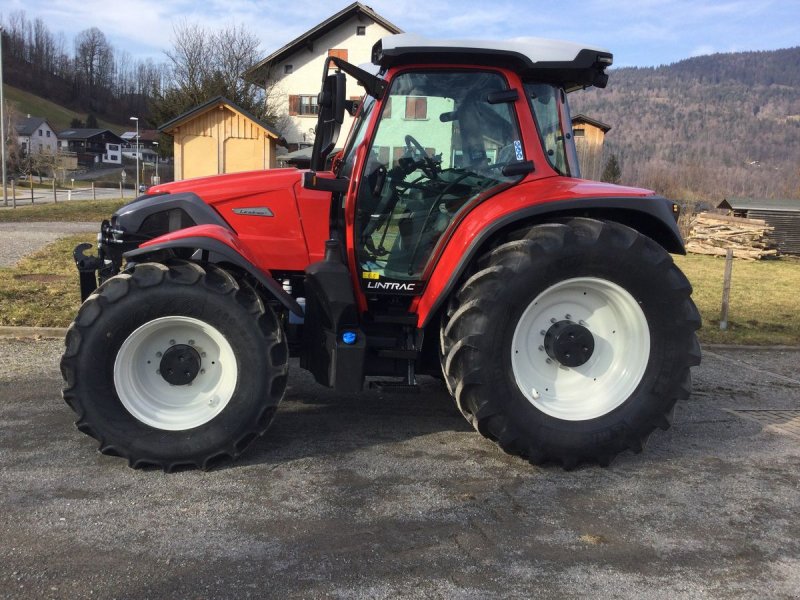 Traktor du type Lindner Lintrac 130 (Stufe 5) 4Rad-Lenkung, Neumaschine en Bezau (Photo 1)