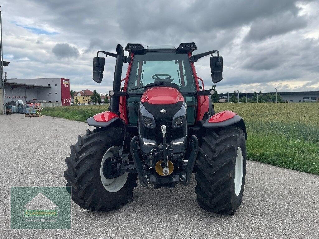 Traktor van het type Lindner Lintrac 130, Neumaschine in Eferding (Foto 2)