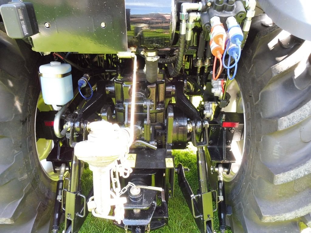 Traktor του τύπου LOVOL M504 CABINE CLIMATISEE, Gebrauchtmaschine σε RETHEL (Φωτογραφία 11)