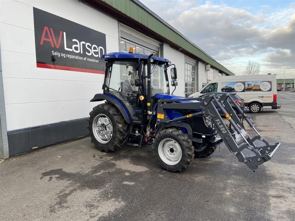 Traktor del tipo LOVOL M504 med Doosan euro 5 motor, Kabine med varme og Aircon. Trelleborg dæk. Fuldhydraulisk frontlæsser med euro skifte og 3 funktion. Inkl 36 mdr. garanti, Gebrauchtmaschine In Dronninglund (Immagine 1)