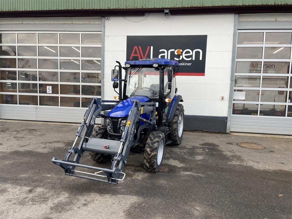 Traktor типа LOVOL M504 med Doosan euro 5 motor, Kabine med varme og Aircon. Trelleborg dæk. Fuldhydraulisk frontlæsser med euro skifte og 3 funktion. Inkl 36 mdr. garanti, Gebrauchtmaschine в Dronninglund (Фотография 2)