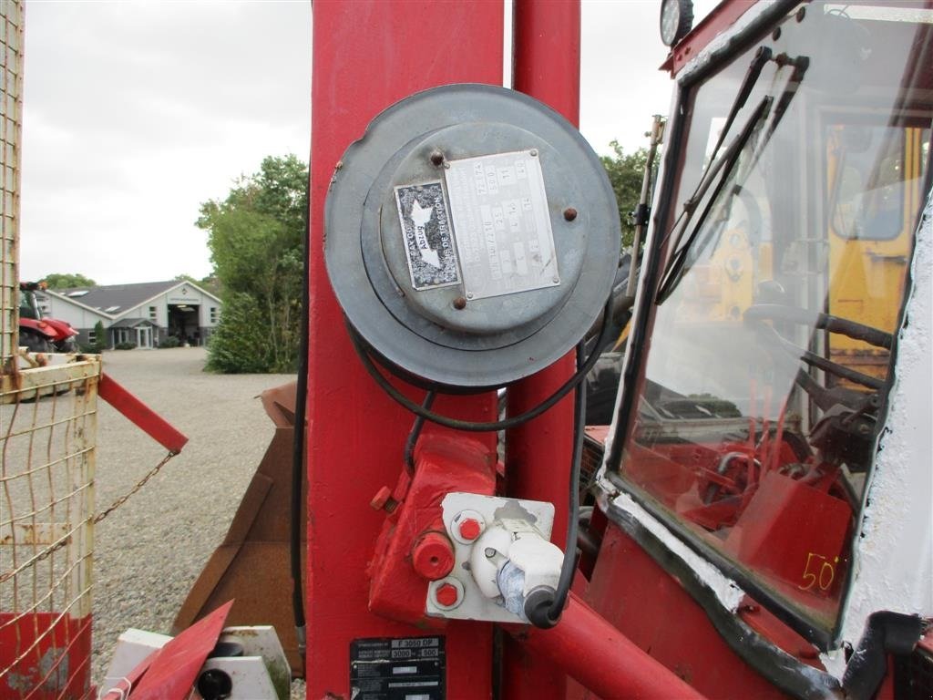 Traktor Türe ait Manitou 4RM30N Med pallegafler, skovl og mandskabskurv, Gebrauchtmaschine içinde Lintrup (resim 7)