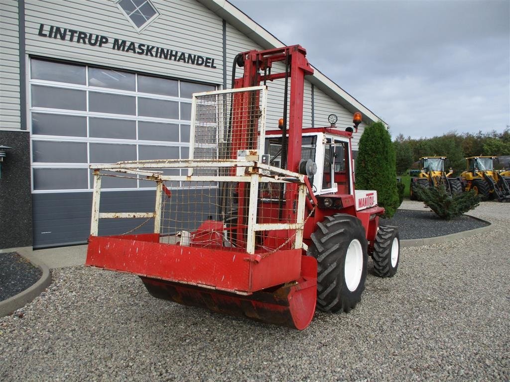 Traktor du type Manitou 4RM30N Med pallegafler, skovl og mandskabskurv, Gebrauchtmaschine en Lintrup (Photo 2)