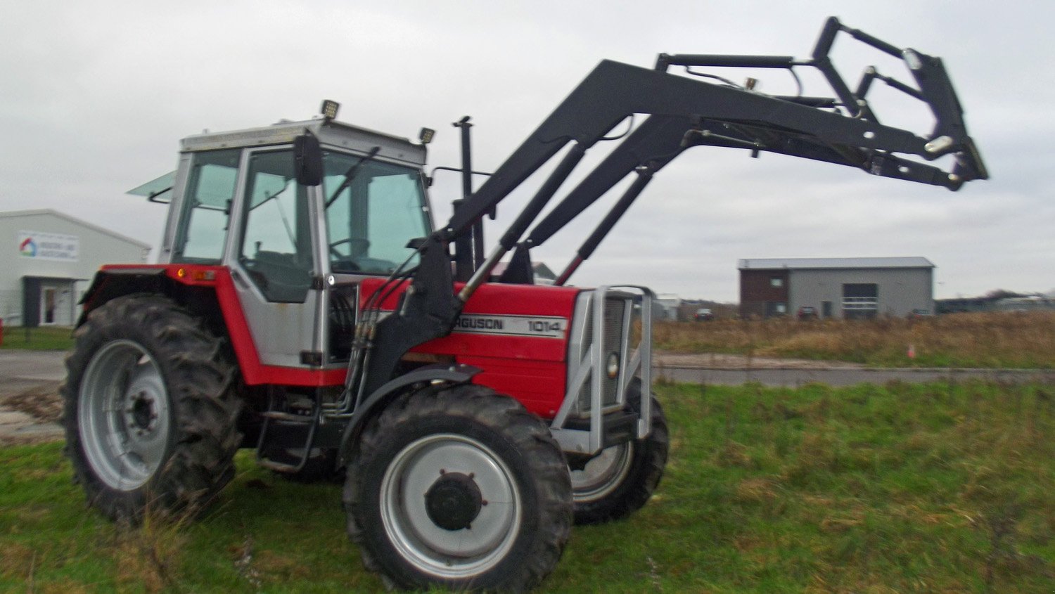 Traktor типа Massey Ferguson 1014+ Frontlader, Gebrauchtmaschine в Mittelsdorf (Фотография 2)