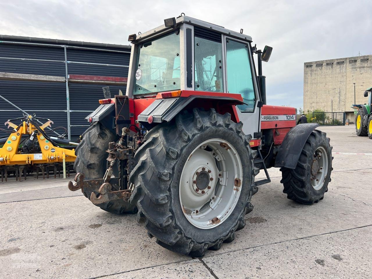 Traktor Türe ait Massey Ferguson 1014 Reparaturbedürftig, Gebrauchtmaschine içinde Prenzlau (resim 3)