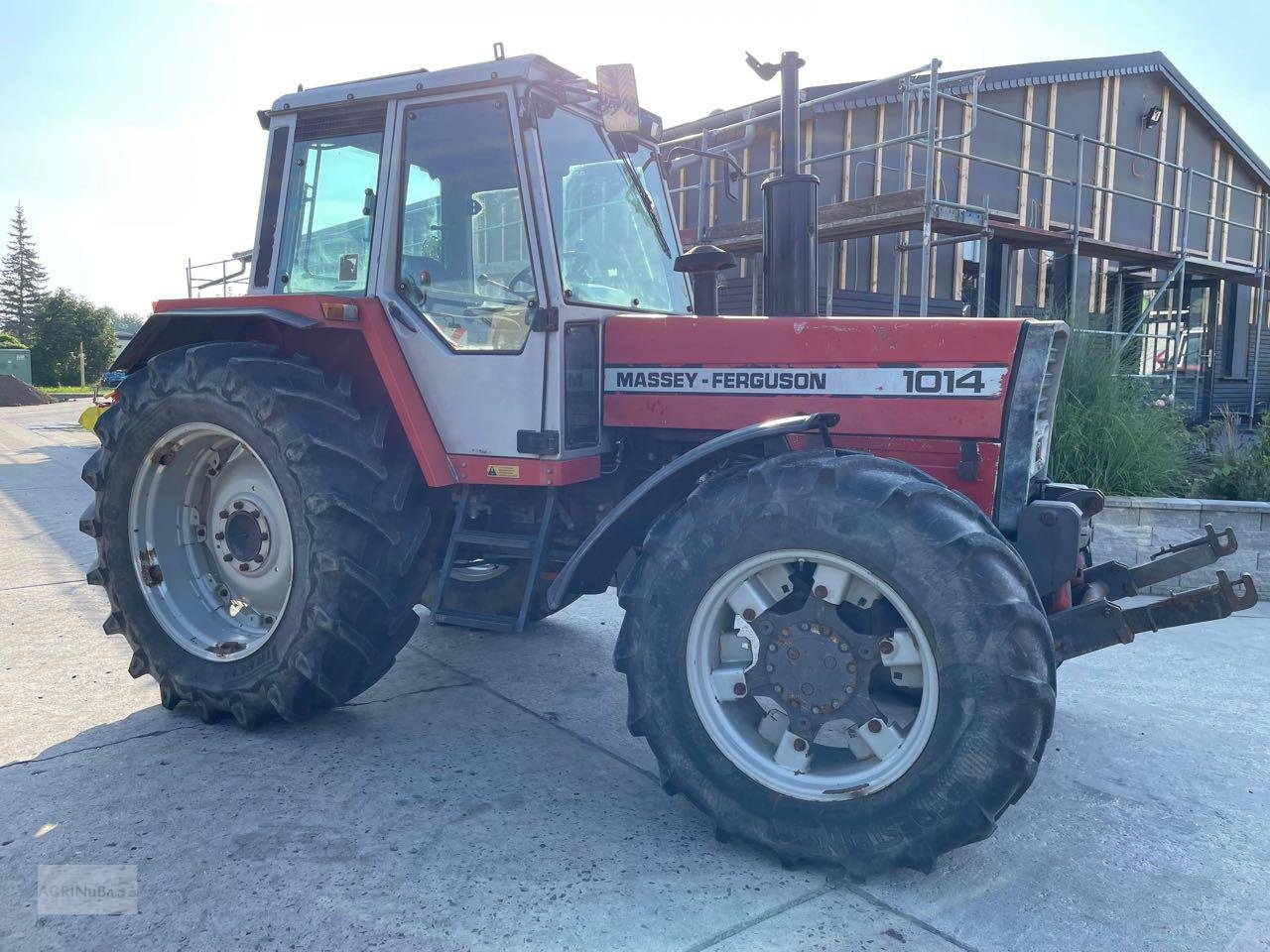 Traktor типа Massey Ferguson 1014 Reparaturbedürftig, Gebrauchtmaschine в Prenzlau (Фотография 1)