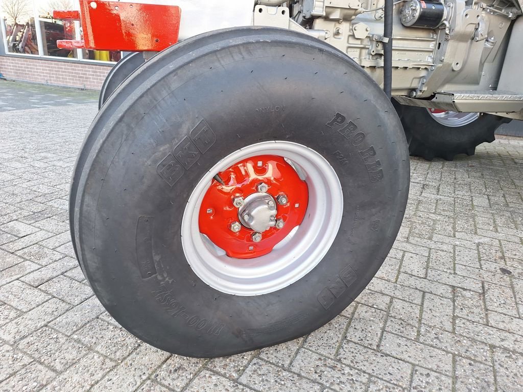 Traktor du type Massey Ferguson 1100 MULTIPOWER, Gebrauchtmaschine en MARIENHEEM (Photo 8)