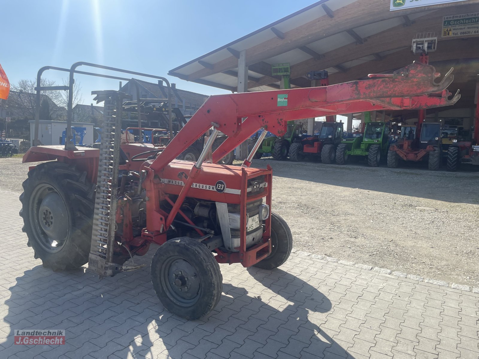 Traktor van het type Massey Ferguson 133, Gebrauchtmaschine in Mühldorf (Foto 2)