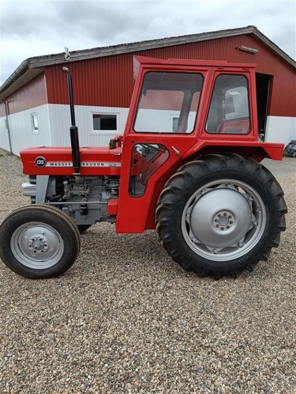 Traktor del tipo Massey Ferguson 135 8 gears model Fermo hus, Gebrauchtmaschine en Ejstrupholm (Imagen 2)