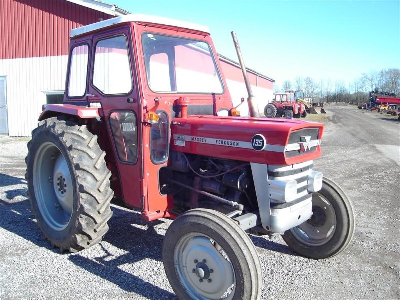 Traktor от тип Massey Ferguson 135 8 gears model, Gebrauchtmaschine в Ejstrupholm (Снимка 1)
