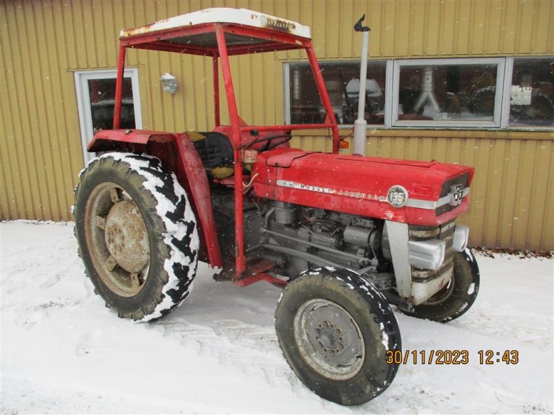 Traktor от тип Massey Ferguson 135 god mekanisk stand, Gebrauchtmaschine в Høng (Снимка 1)