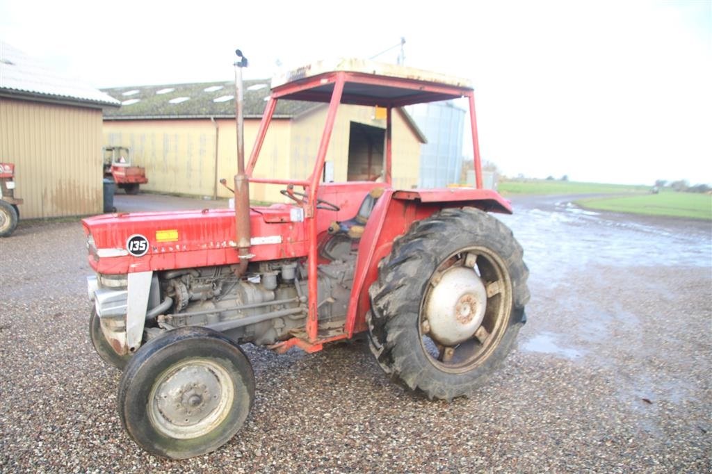 Traktor от тип Massey Ferguson 135 god mekanisk stand, Gebrauchtmaschine в Høng (Снимка 1)