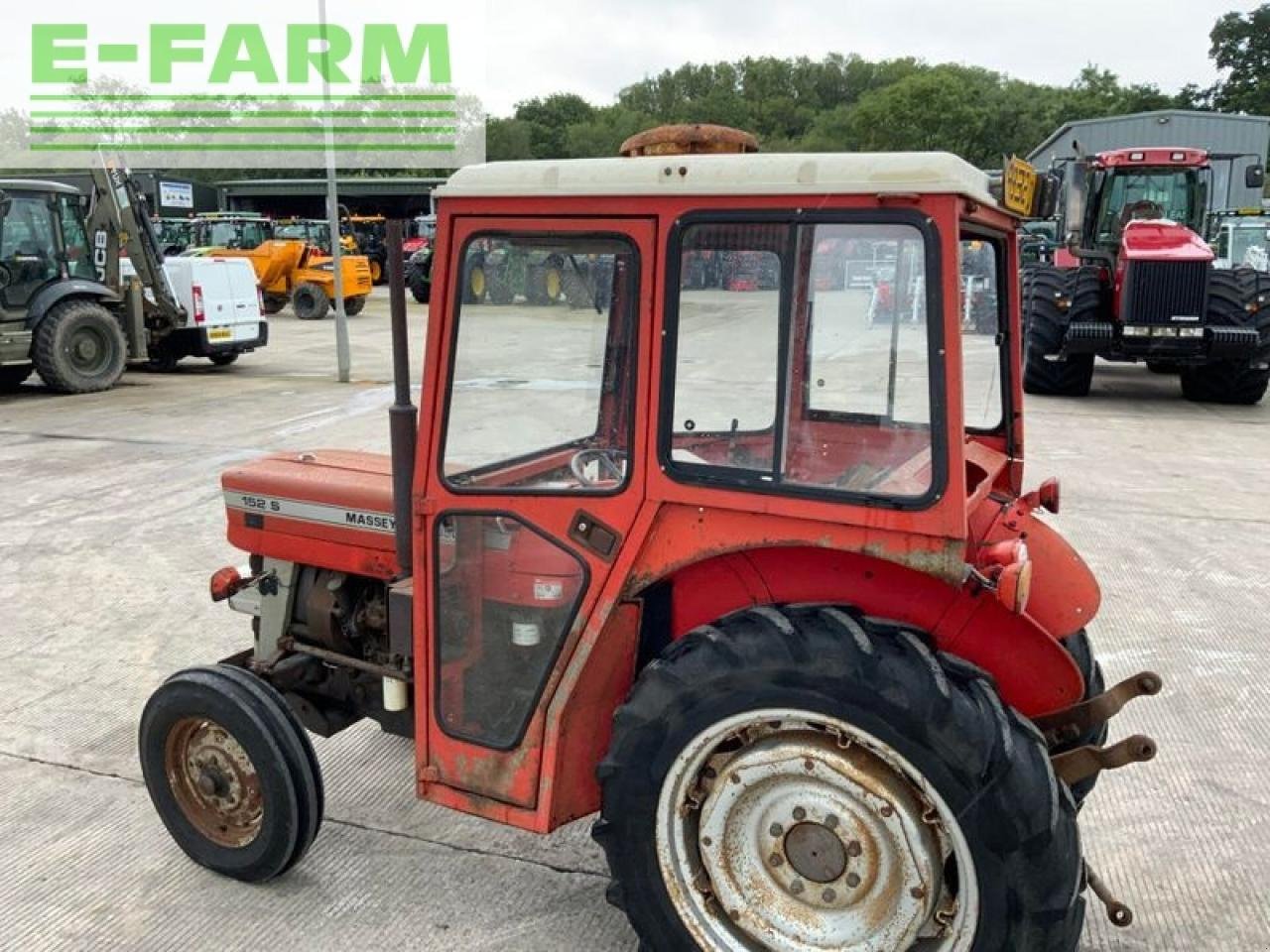 Traktor of the type Massey Ferguson 152 s narrow tractor, Gebrauchtmaschine in SHAFTESBURY (Picture 14)