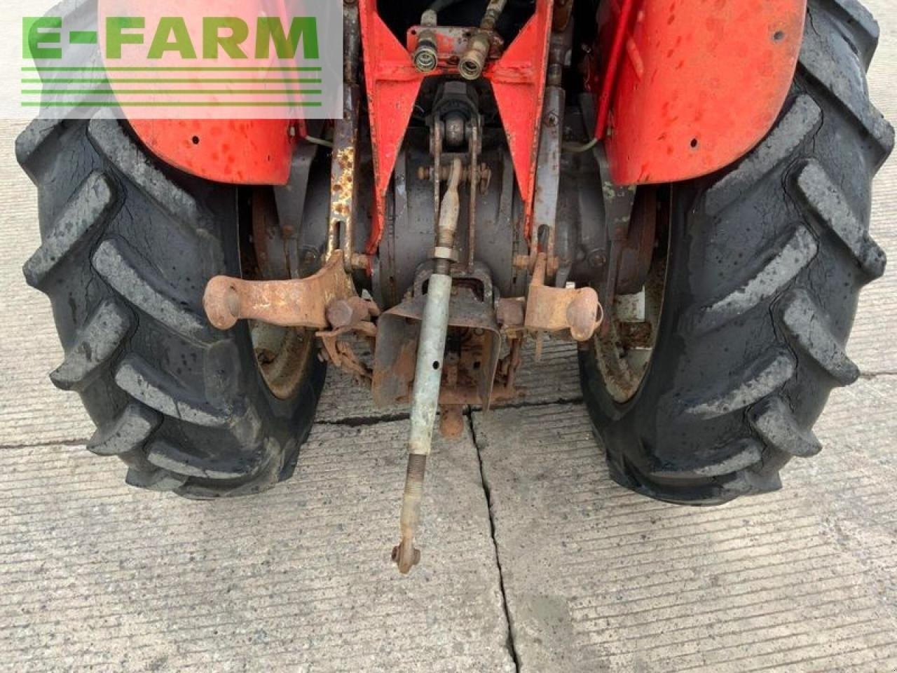 Traktor of the type Massey Ferguson 152 s narrow tractor, Gebrauchtmaschine in SHAFTESBURY (Picture 15)