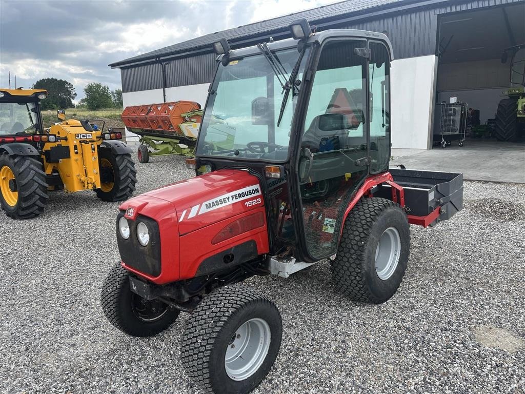 Traktor tip Massey Ferguson 1523, Gebrauchtmaschine in Mariager (Poză 2)