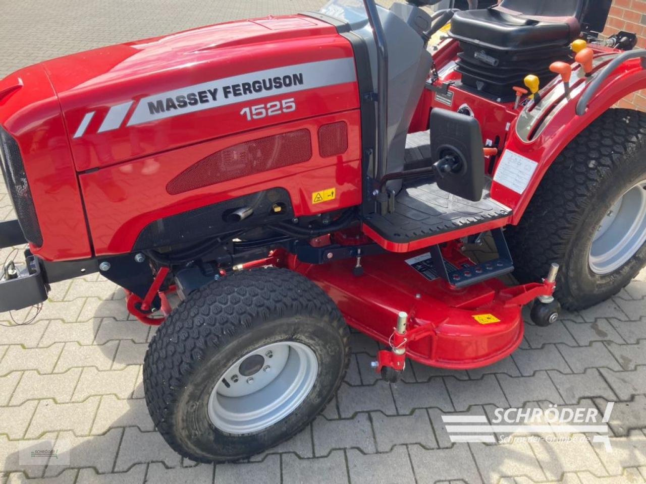 Traktor от тип Massey Ferguson 1525 HP ( ISEKI TM 3267 AHL ), Neumaschine в Ahlerstedt (Снимка 5)