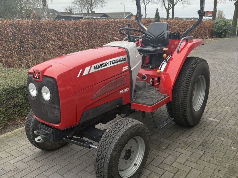 Traktor Türe ait Massey Ferguson 1540, Gebrauchtmaschine içinde Wadenoijen (resim 1)