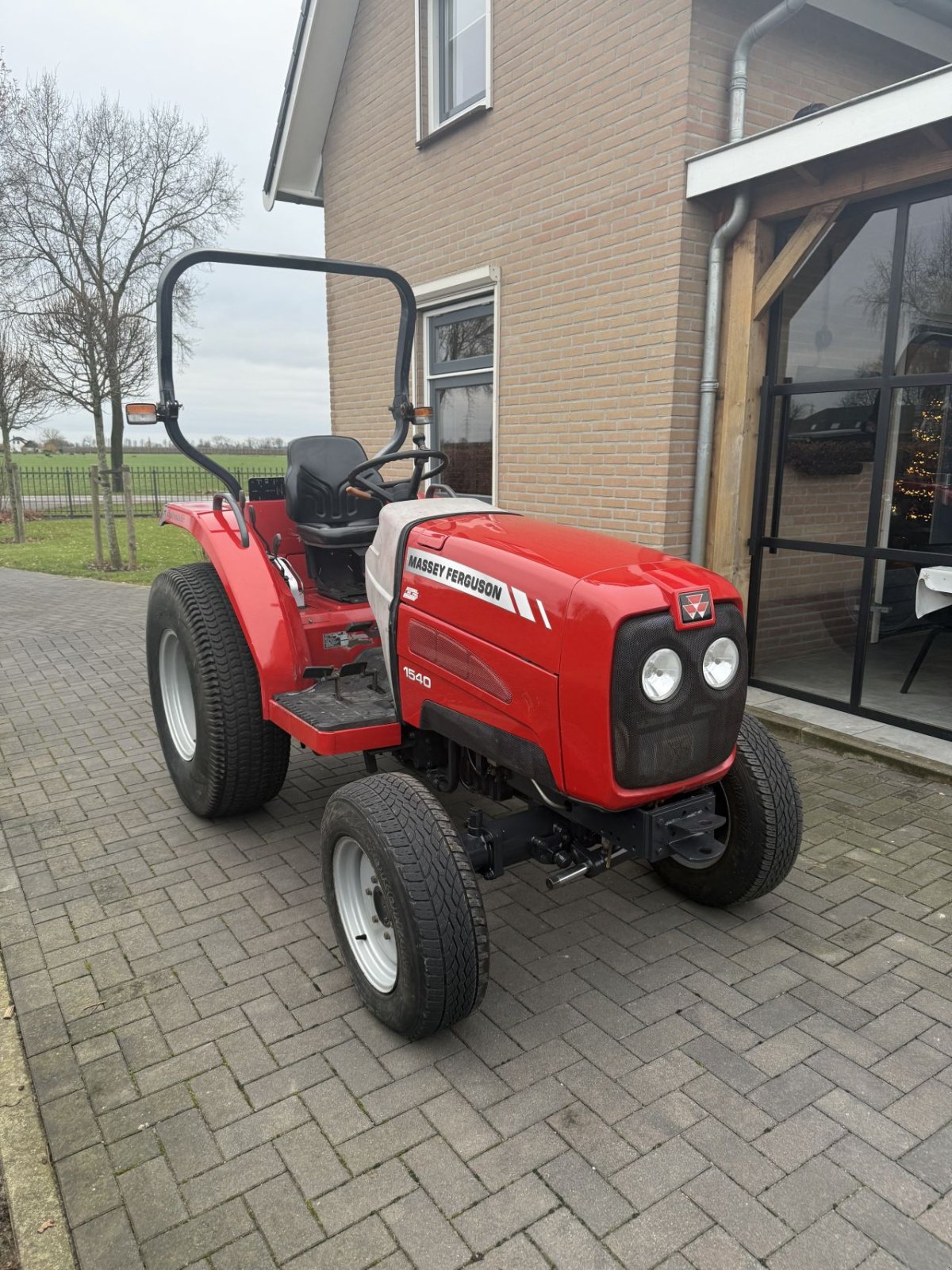 Traktor типа Massey Ferguson 1540, Gebrauchtmaschine в Wadenoijen (Фотография 2)