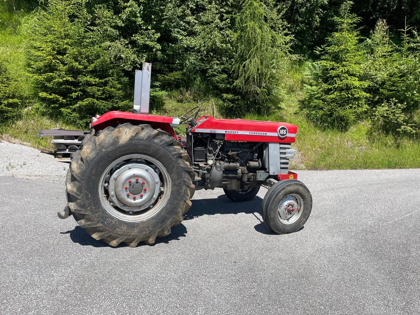 Traktor от тип Massey Ferguson 165, Gebrauchtmaschine в Bischofshofen (Снимка 1)