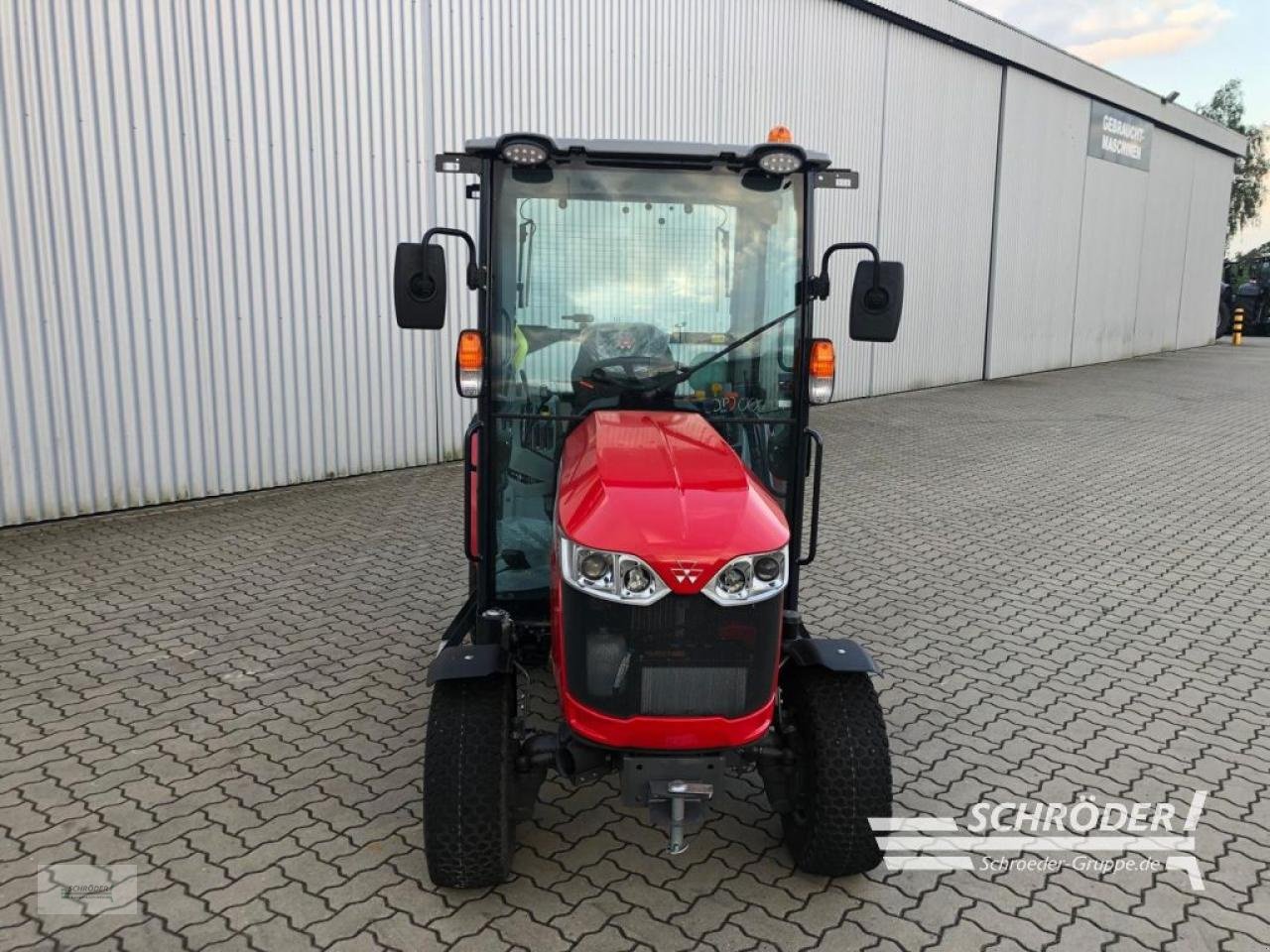 Traktor des Typs Massey Ferguson 1735 M HC ( ISEKI TH 5370 AHLK ), Neumaschine in Ahlerstedt (Bild 5)