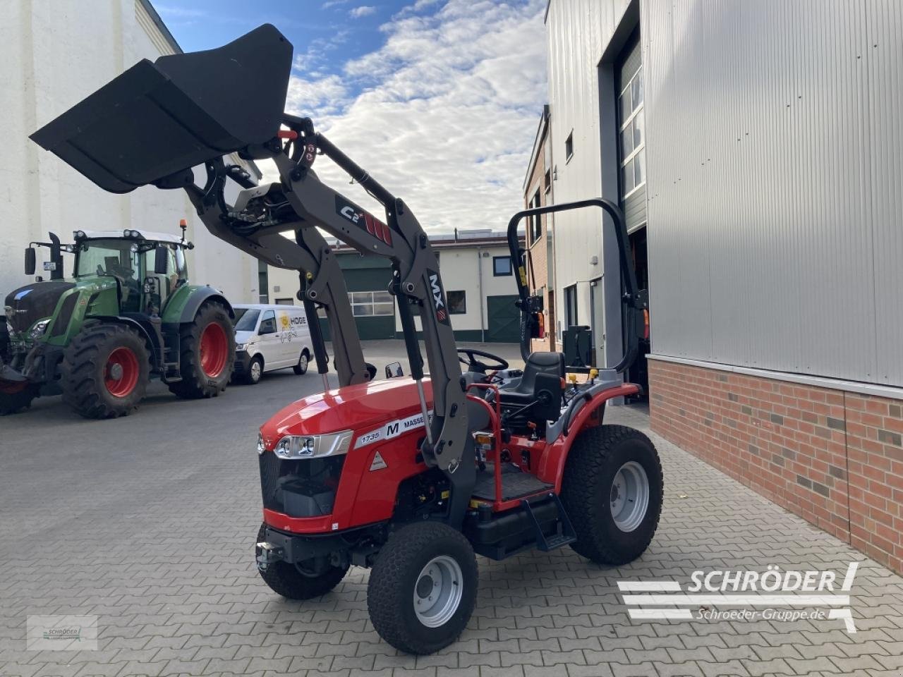 Traktor van het type Massey Ferguson 1735 M HP ( ISEKI TH 5370 AHL ), Neumaschine in Völkersen (Foto 4)