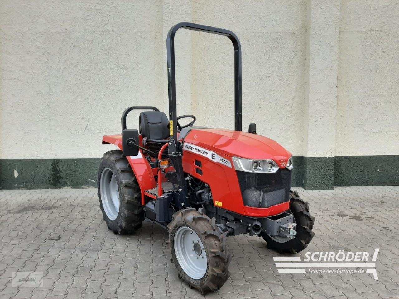 Traktor des Typs Massey Ferguson 1740 E MP ( ISEKI TLE 3410 AL ), Neumaschine in Wildeshausen (Bild 1)